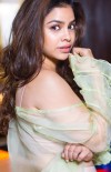 Sumona Chakravarti photo