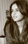 Jasmin Bhasin photo
