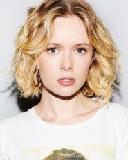 Amelia Eve