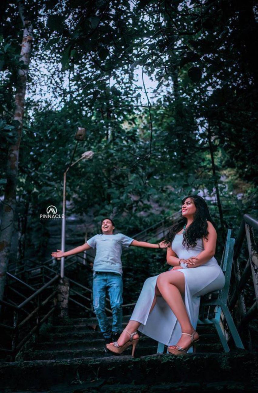 Viral Pre Wedding PhotoShoot Photos From Kerala